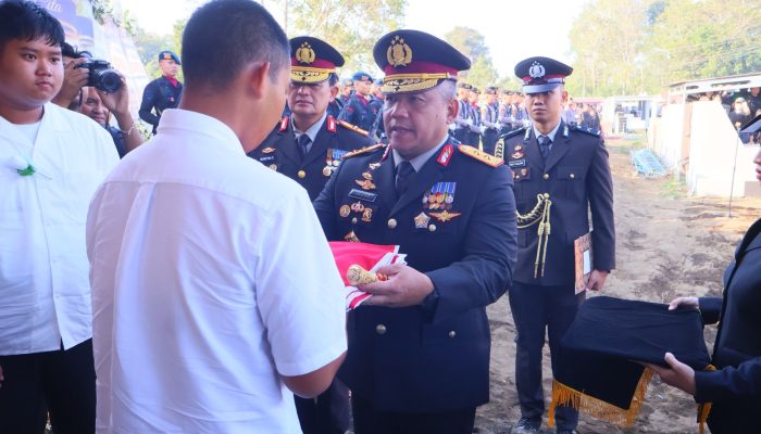 Kapolda Sulut Pimpin Apel Persada Pemakaman Kombes Pol Steidy Raranta di Noongan