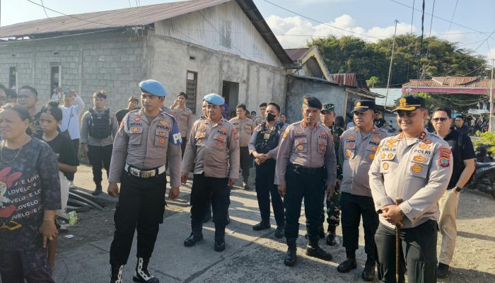 Kapolres Bitung Temui Dua Kelompok Warga, Akses Jalan Kembali Dibuka