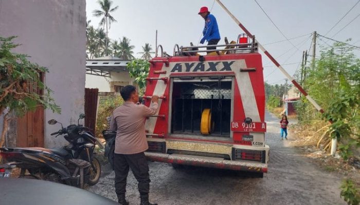 Gerak Cepat Polsek Mapanget dan Damkar, Kebakaran Lahan di Perumahan GPI Buha Berhasil Dipadamkan