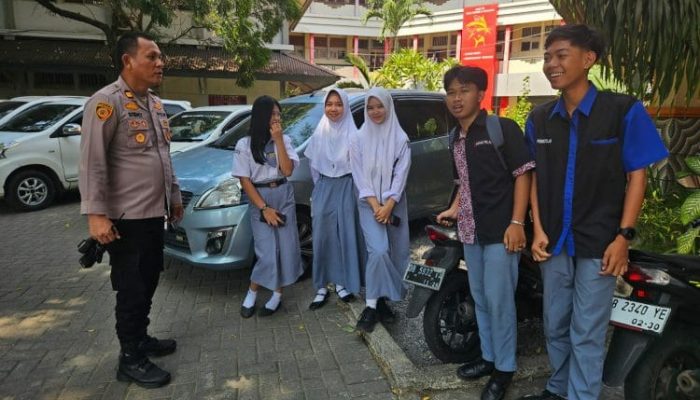 Cegah Tawuran dan Knalpot Brong, Polsek Tikala Imbau Siswa SMK Negeri 3 Manado