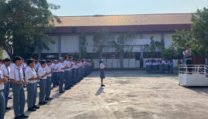 Kapolresta Manado Turun Langsung ke SMKN 2 Manado, Tegaskan Bahaya Tawuran, Bullying Hingga Narkoba