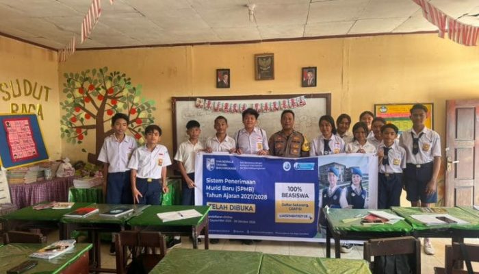 Sosialisasikan Penerimaan SMA Kemala Taruna Bhayangkara kepada Siswa SMP Kristen Molas