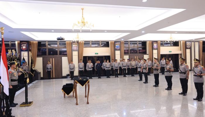 Kapolri Pimpin Serah Terima Jabatan di Mabes Polri