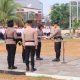 Kapolda Sulut Berikan Penghargaan kepada Personel Berprestasi, Tegaskan Komitmen Keseimbangan Reward dan Sanksi