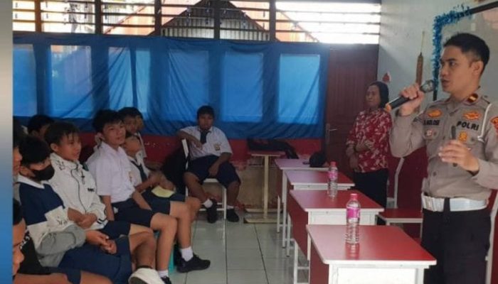 Cegah Kecelakaan Sejak Dini, Satlantas Polresta Manado Edukasi Pelajar SMP