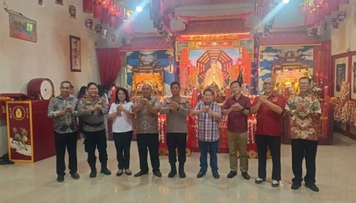 Kapolresta Manado Hadiri Ibadah Hari Kelahiran Zhi Sheng Kong Zi, Tegaskan Komitmen Jaga Kerukunan