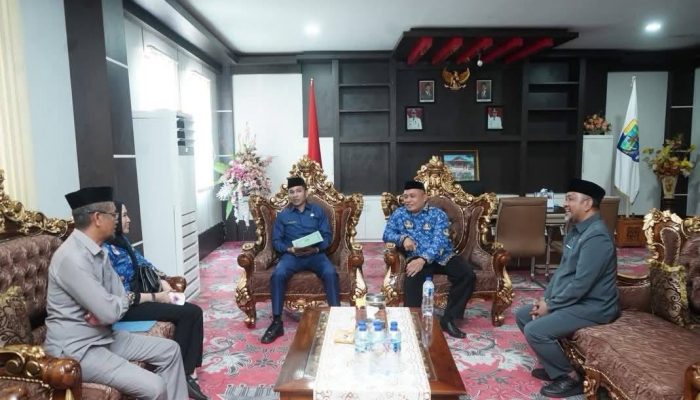Guru Bolmut Bawa Nama Indonesia ke Panggung Puisi Jepang, Plt Bupati Tegaskan Dukungan