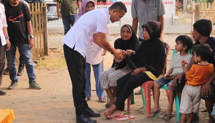 Kebakaran Dini Hari di Talaga Sisakan Duka, Dua KK Terima Bantuan Pemkab Bolmut