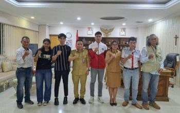 Ketua Umum Pengurus Perkemi Sulut, Fransiscus Manumpil Lepas Tim Kempo Sulut Kejurnas di Bali